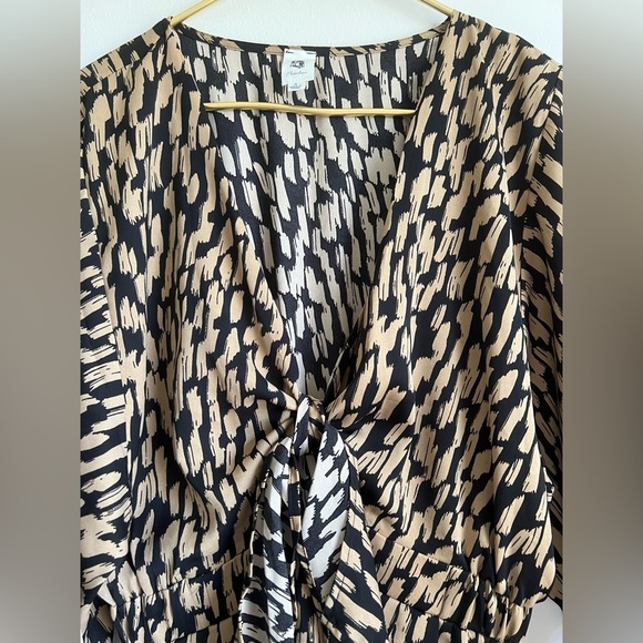 FLAWLESS Short animal print kimono sleeve tie-front jumpsuit Sz S - Picture 3 of 8